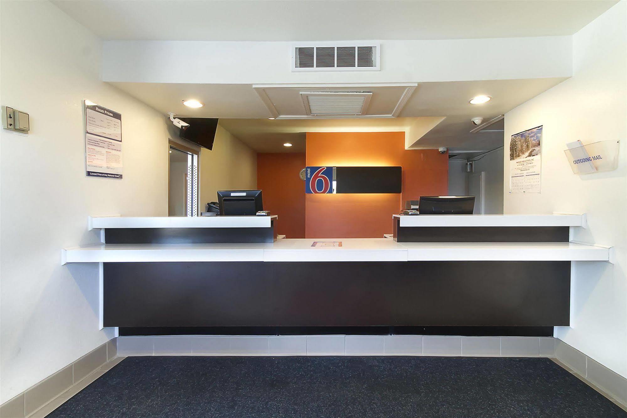 Motel 6-Capitol Heights, Md - Washington Largo Exterior foto