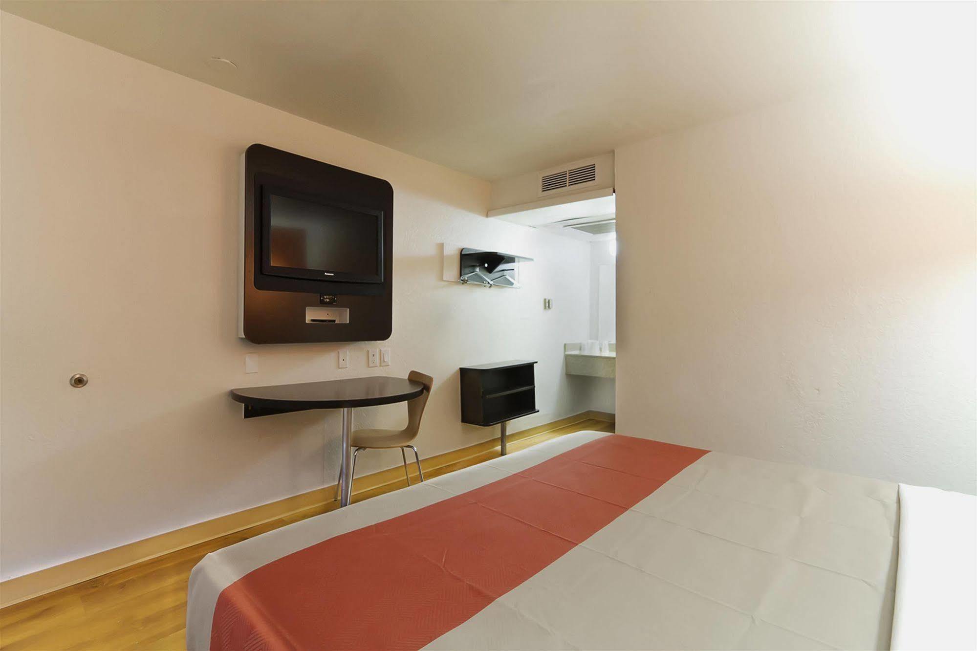 Motel 6-Capitol Heights, Md - Washington Largo Exterior foto
